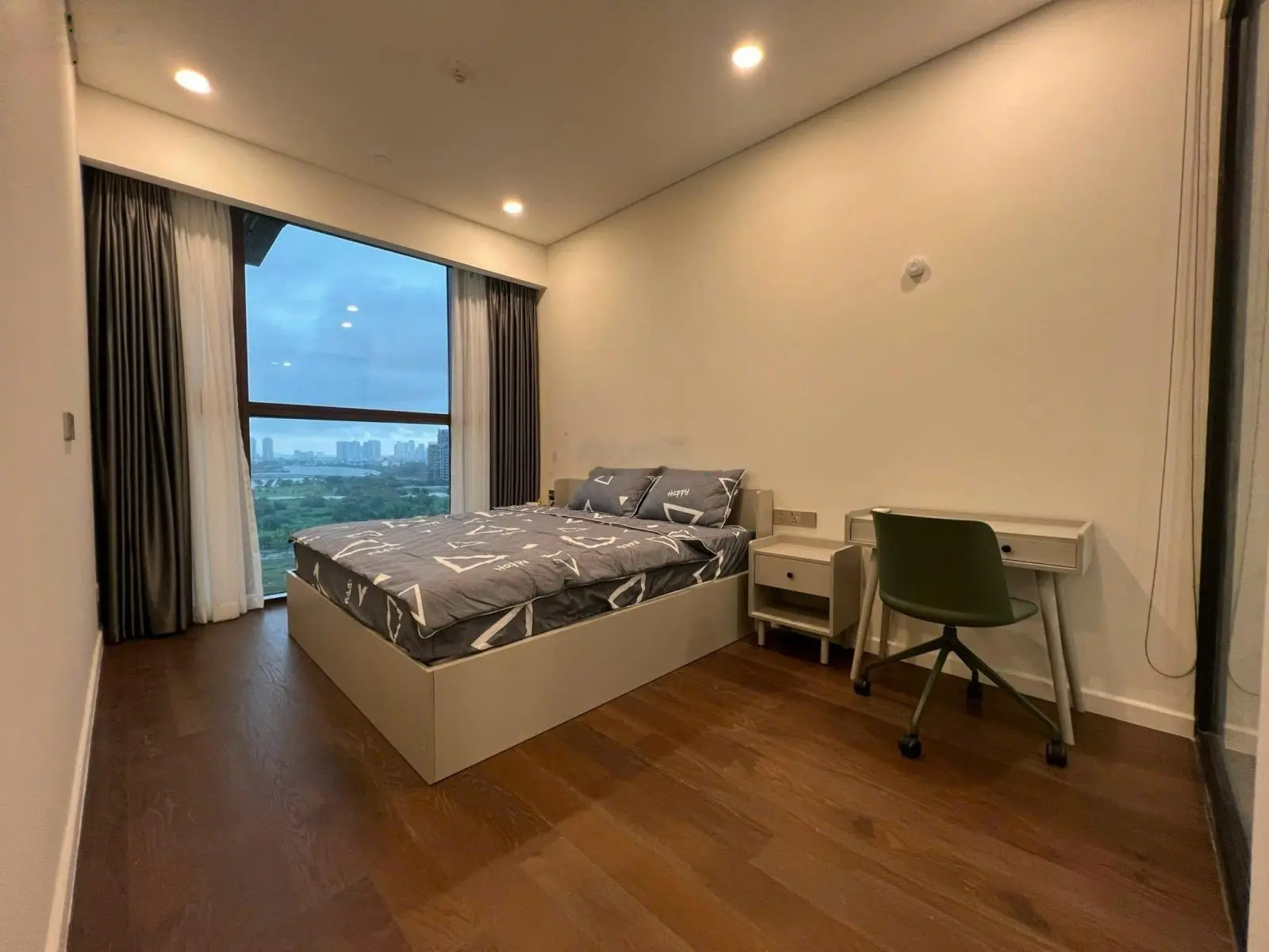 Bán 3 phòng ngủ The Galleria Metropole suất SPA 28 tỷ all in view sông trực diện đầy đủ nội thất
