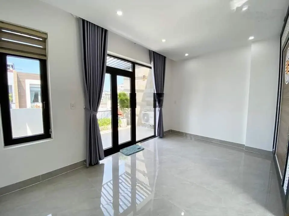 Chủ nhà cần bán gấp, đường Phùng Văn Cung, Q. Phú Nhuận, 56m2, SHR. LH: 0984555724