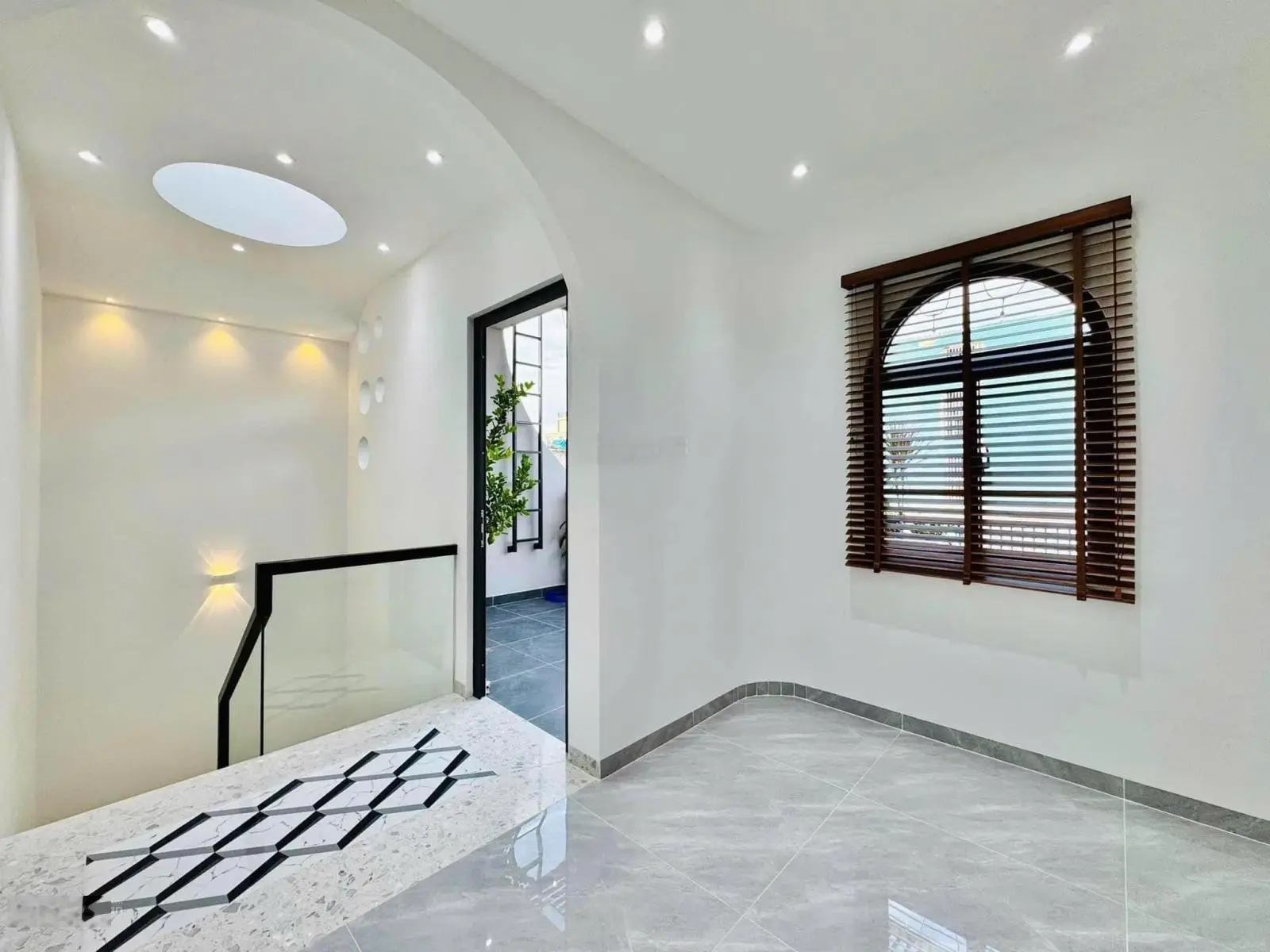 Bán nhà Trần Hữu Trang,p11, Phú Nhuận. Dt 49,45m2. Giá 2,5 tỷ. SHR, pháp lí chuẩn