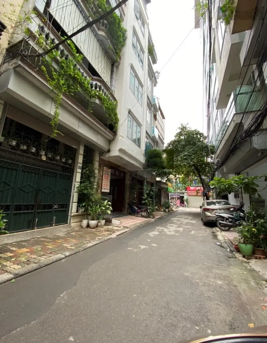 Cc cần nhượng nhà rộng 130m2 phố vũ đức thận - việt hưng, ô tô 7 chỗ quay đầu. ngay gần big c