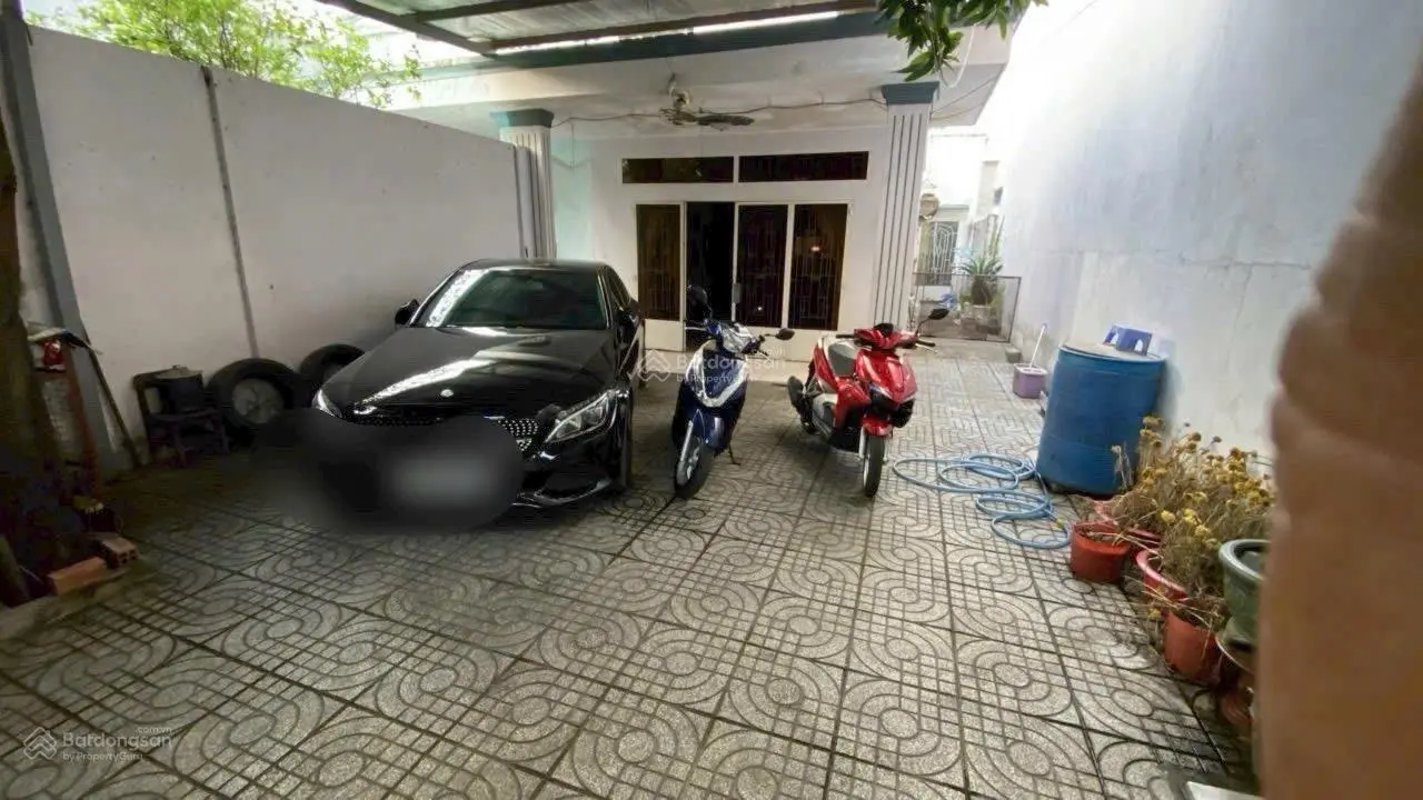 Bán nhà riêng 185m2 đường Tây Hoà PLAQ9 ( gần ngã tư M&K XLHN)