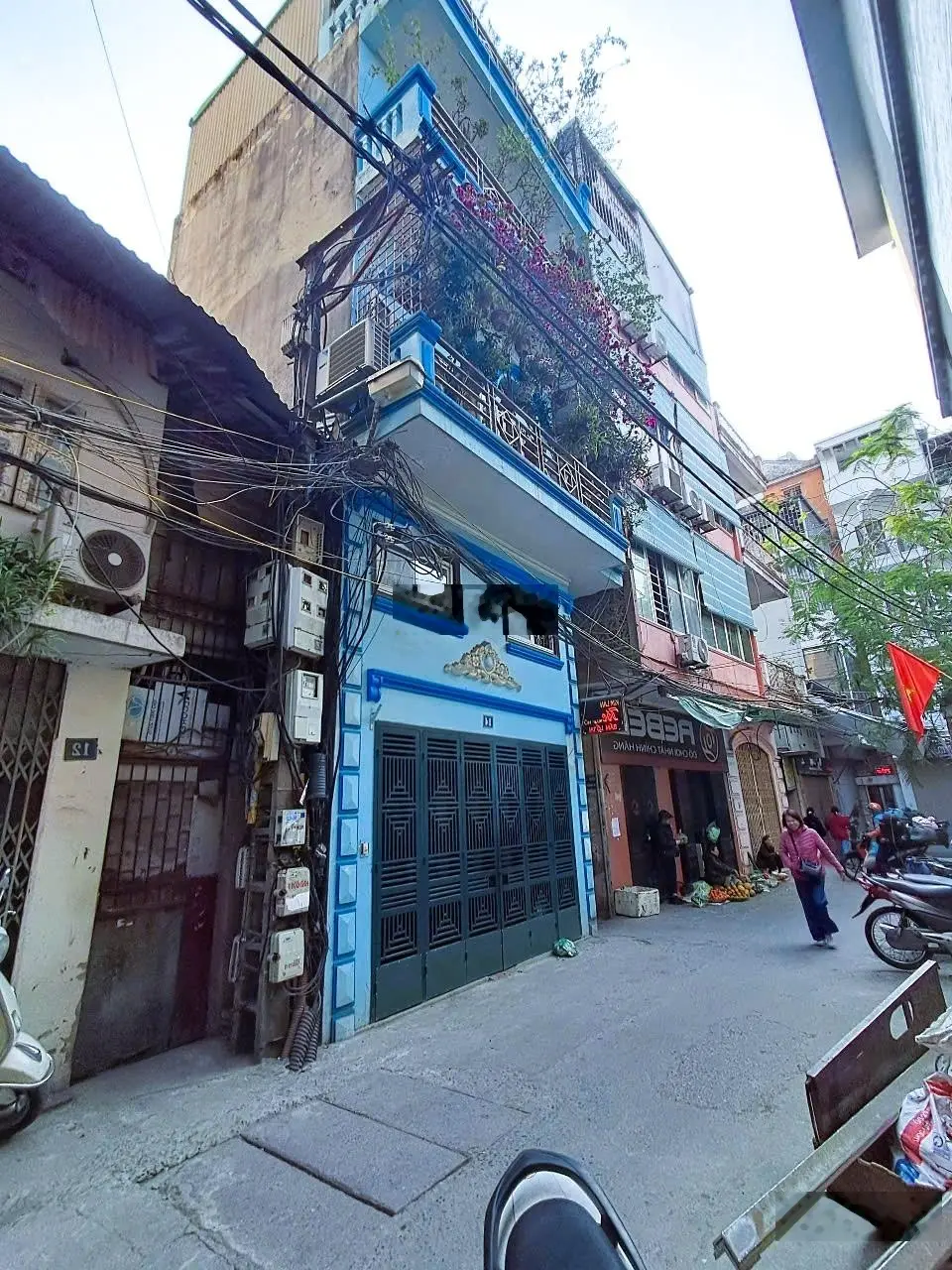 8.99 tỷ - ô tô - kinh doanh lô góc - đối diện cổng trường học - Đại La