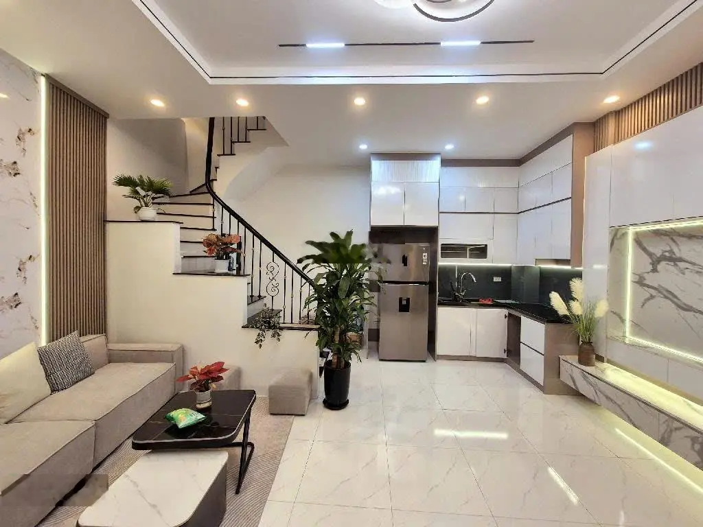 Nhà phố Minh Khai - Hai Bà trưng, nhà mới full nội thất ở ngay, ngõ thông, 38m2 x 5T, 7,7 tỷ