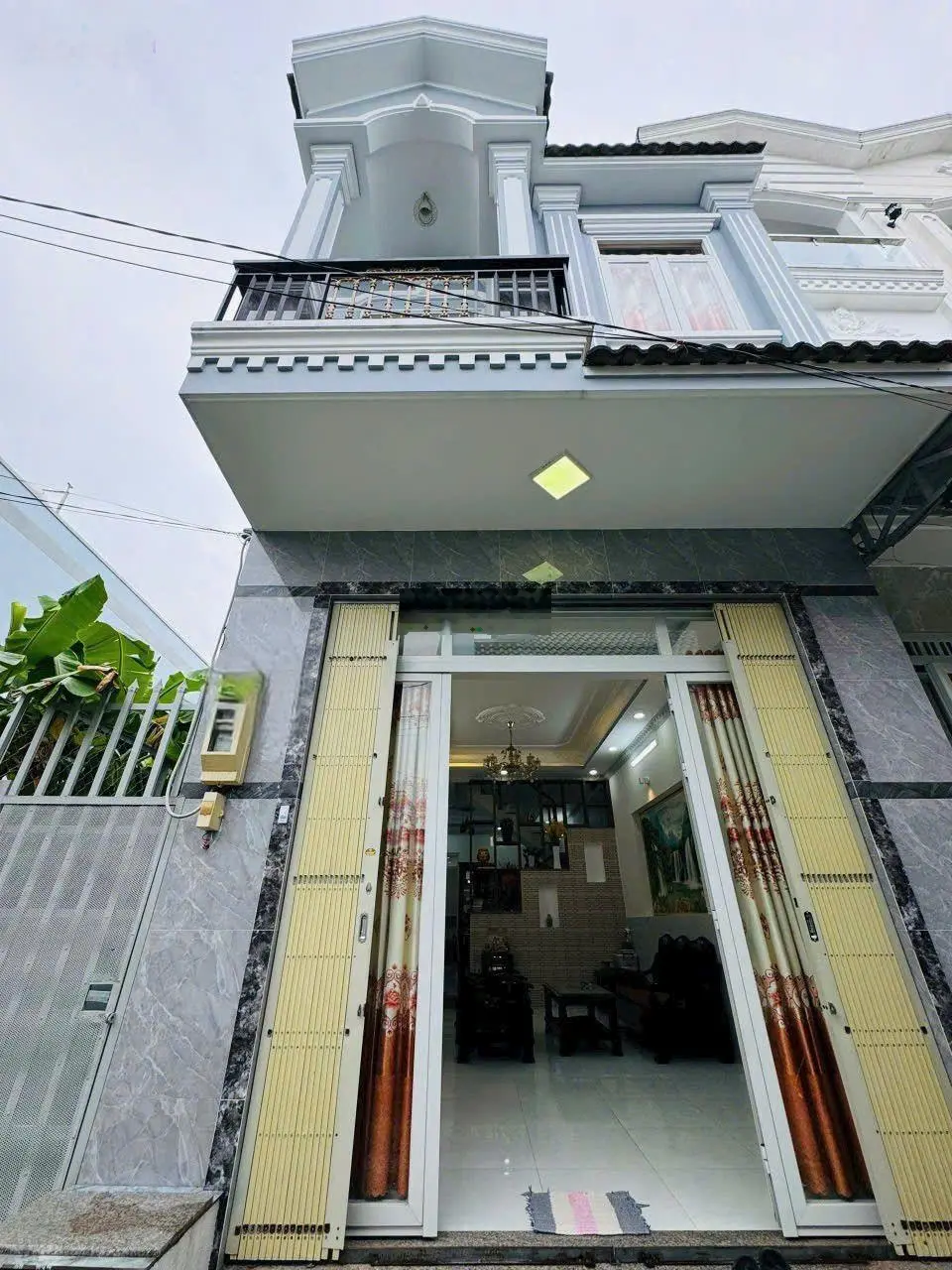 Nhà đẹp 5,5x15m giá hời ngay trung tâm Nhà Bè - Chính chủ cần bán gấp