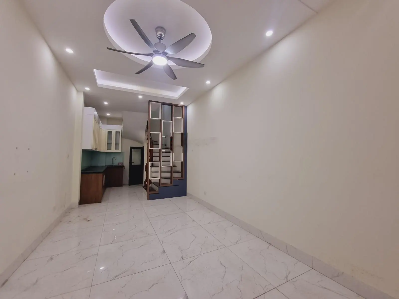 Nhà đẹp đón tết lô góc hiện đại đủ công năng phố Xuân Đỉnh 33m2 5T MT 3.4m chỉ 7,2 tỷ