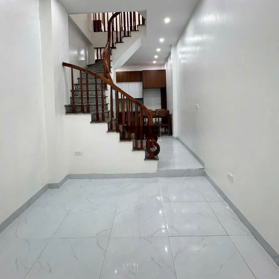 6.2 tỷ, DT sổ 30m2, 4 tầng, 4 ngủ FULL NỘI THẤT, 20m ra ô tô, 80m ra mặt phố, Bưu điện Hà Đông