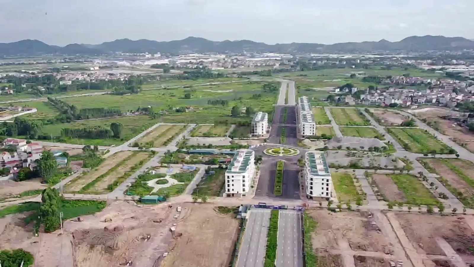 Suất ngoại giao chỉ hơn 2 tỷ / lô 90m2 giá trực tiếp CĐT Lam Sơn