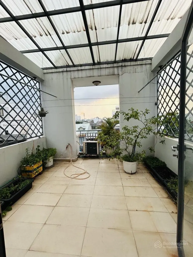 Nhà mới đón tết, đầy đủ công năng, mặt tiền hẻm xe hơi, phường vip tân hưng, quận 7.