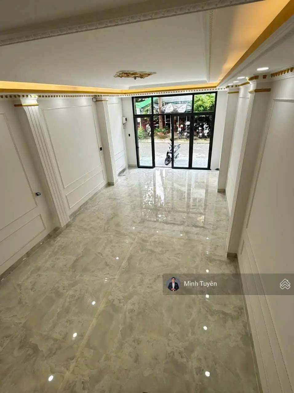 Bán nhà mặt tiền đường Số 3 Chợ Lớn, HĐT 20tr/th, (4x20m), 4.5 lầu, nội thất gỗ căm xe, sốc 10,5 tỷ