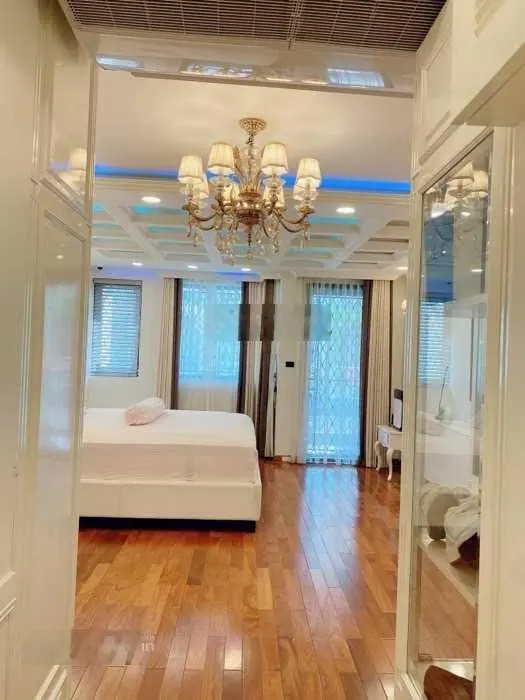 Bán nhà đẹp lung linh, hồ bơi sân thượng, 7 tầng, 2 mặt đường, sát Hoàng Diệu, 87m2, 21 tỷ