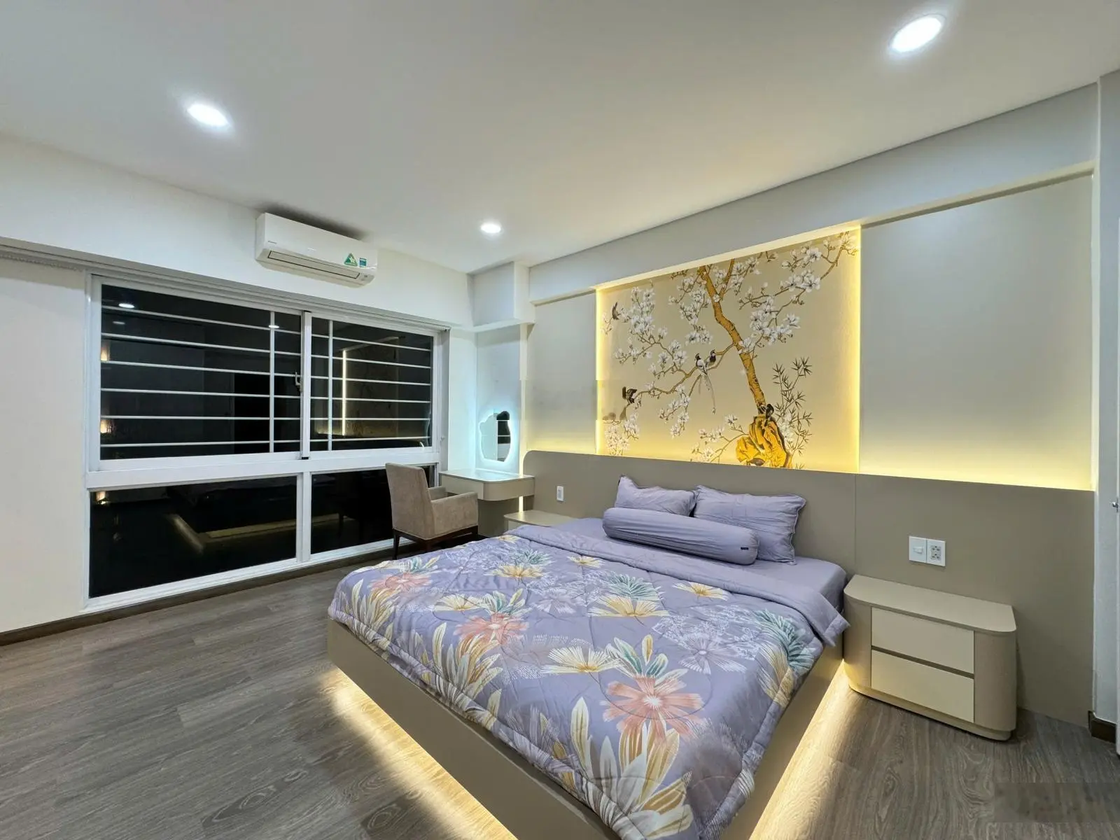 Kẹt Tiền Bán Căn Hộ Mỹ Phát Full Nội Thất, Có Ô xe Hơi