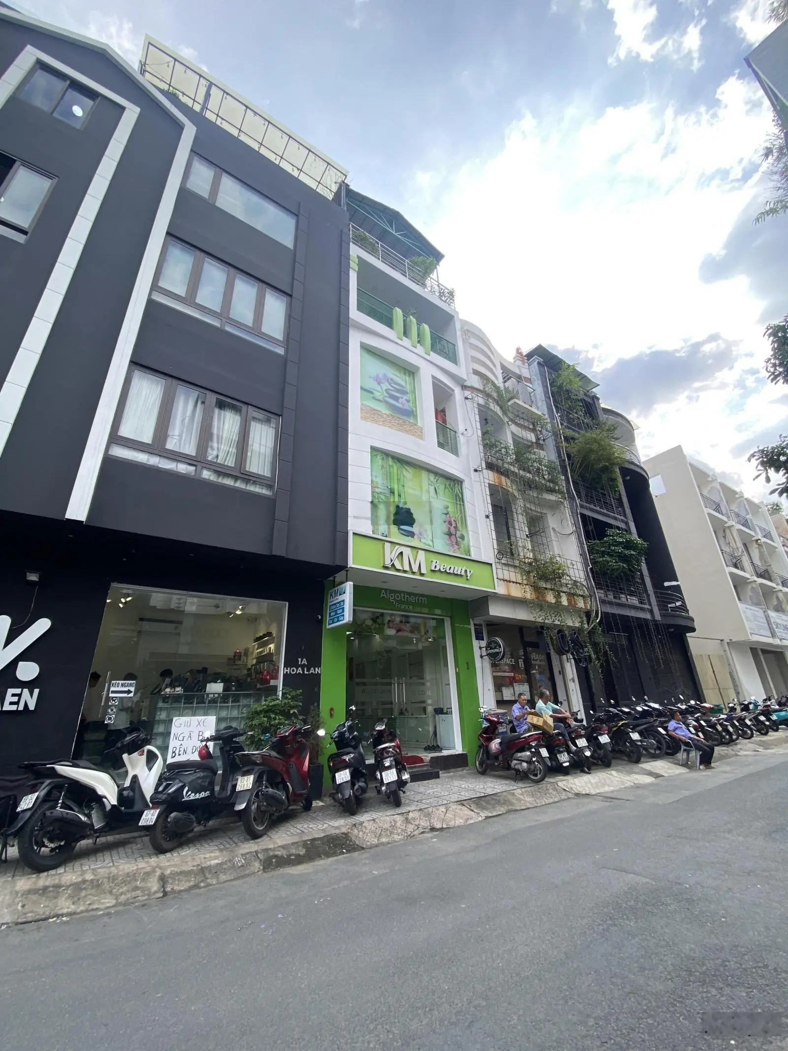 Hạnh phúc là khi bạn tìm thấy tài sản này thuộc Khu dân cư thu nhập cao. Vừa ở vừa kinh doanh