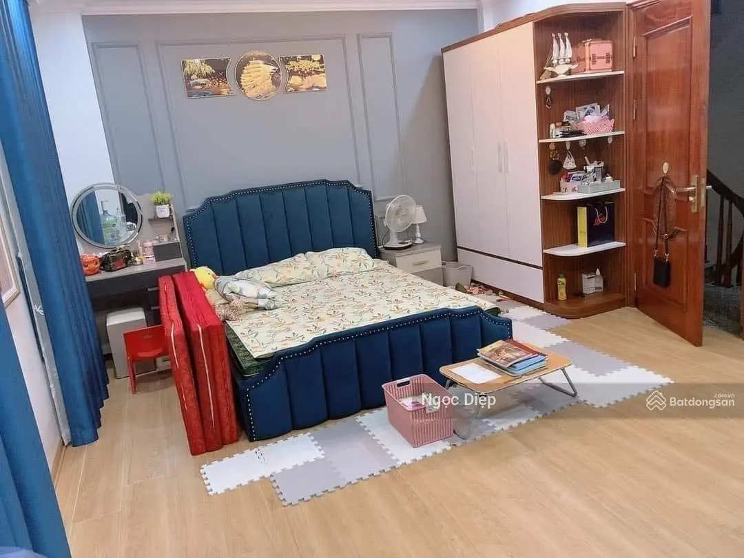 Tôi chính chủ cần bán nhà phân lô Nguyễn Khánh Toàn - Ô tô - thang máy. 55m2 6t 15.5tỷ 0945 453 ***