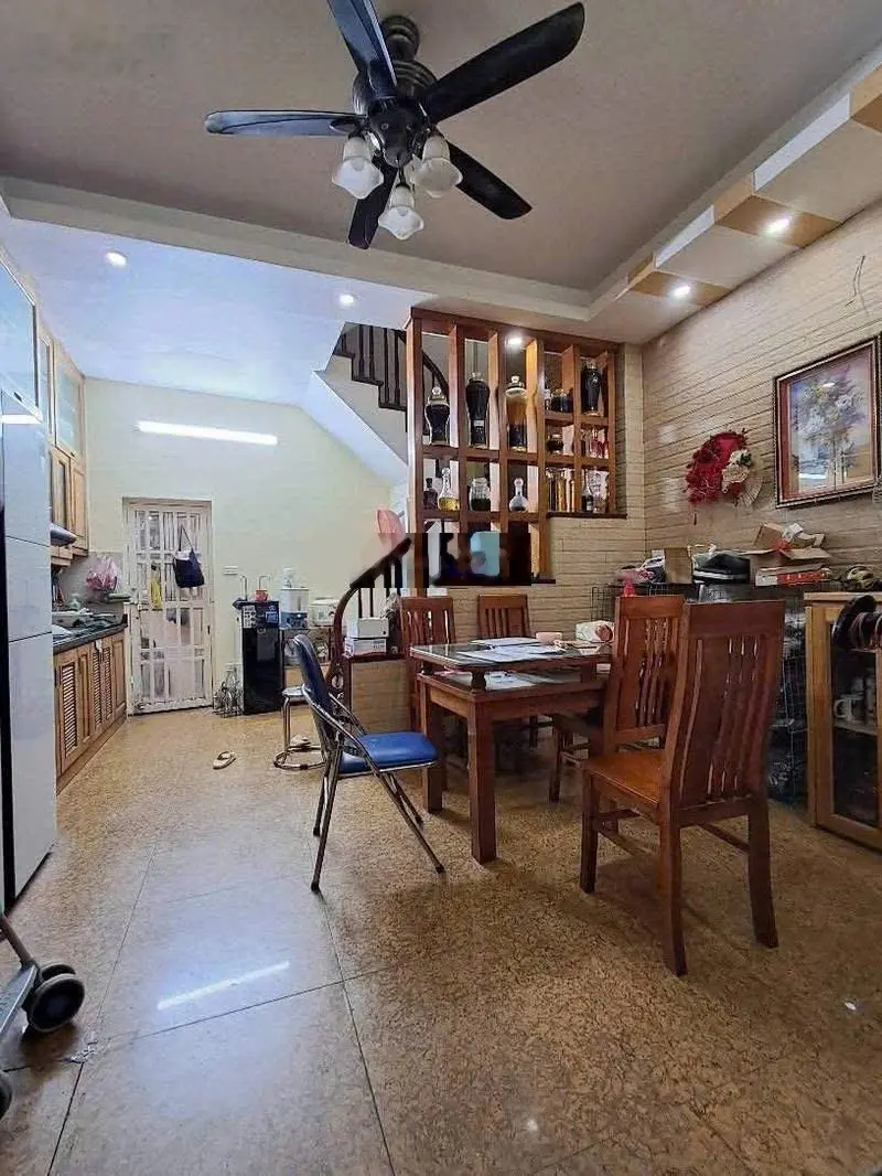 Bán nhà Cầu Giấy lô góc 2 thoáng trước sau, 40m2 mặt tiền 4.5m giá chỉ 7.5 tỷ