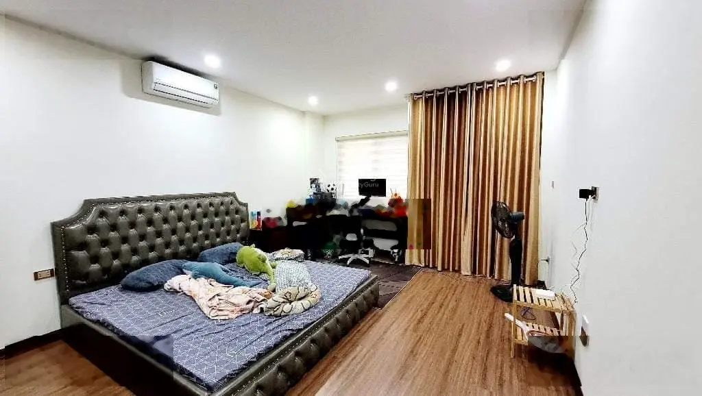 Bán nhà Cổ Linh tư đinh44m2 giá chào 10tỷ nhỉnh, đầy đủ tiện ích:trường, chợ siêu thị,giao thông