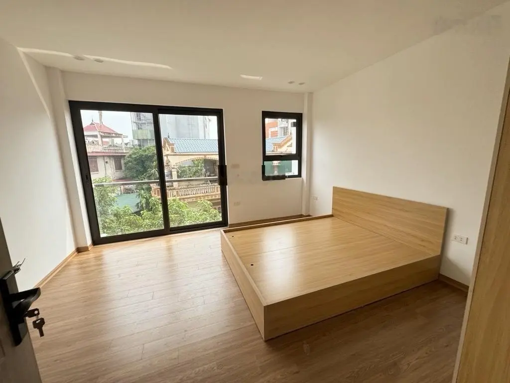 Bán nhà 5 tầng, thoáng sáng, đối diện Aeon Long Biên DT 33m2x5T, giá nhỉnh 5 tỷ