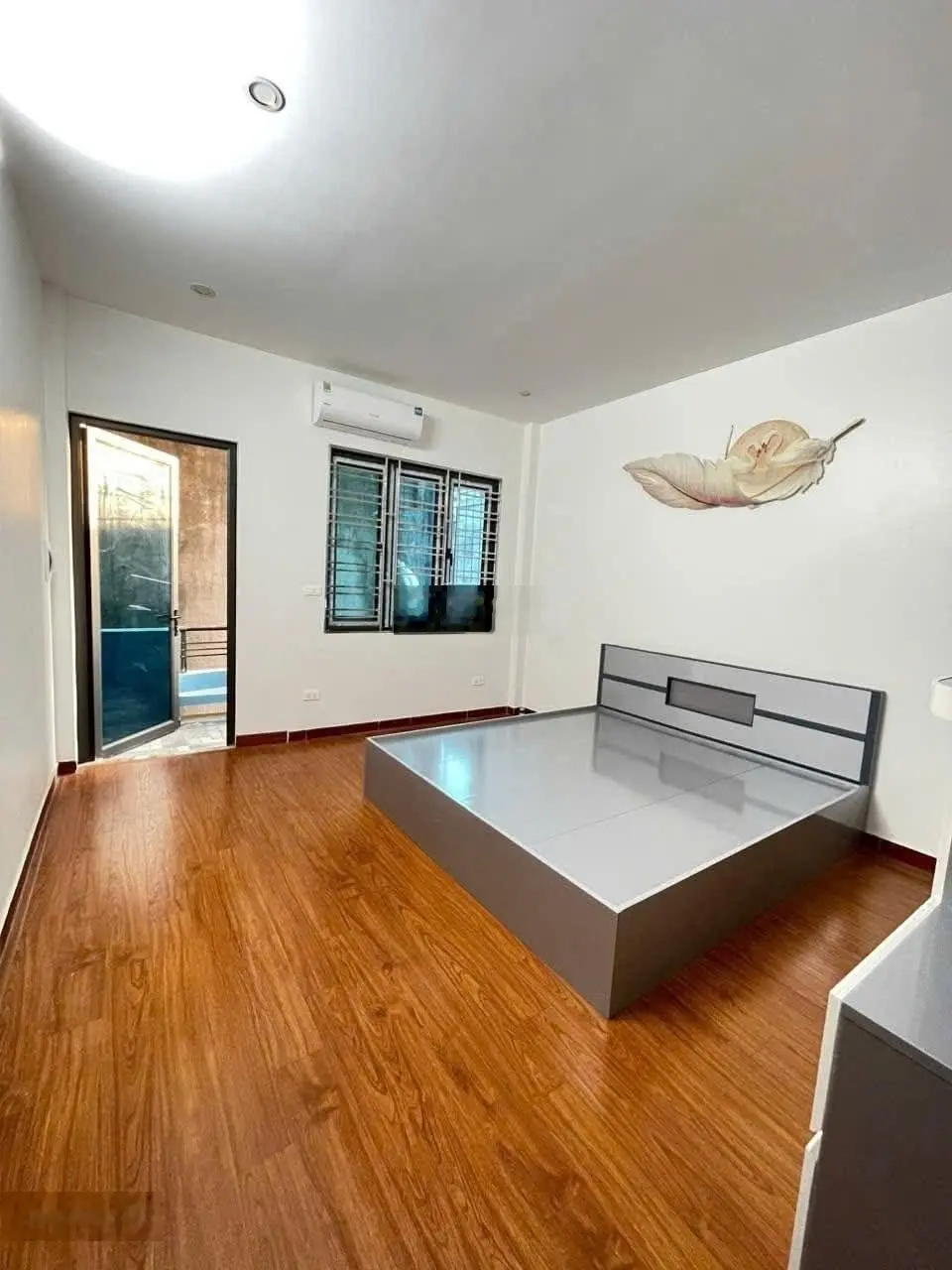 Phải nhanh mới kịp! Nhà sổ đỏ quận Hoàng Mai gần Bách Kinh Xây 43m2*4T*5PN*6,8tỷ full nội thất