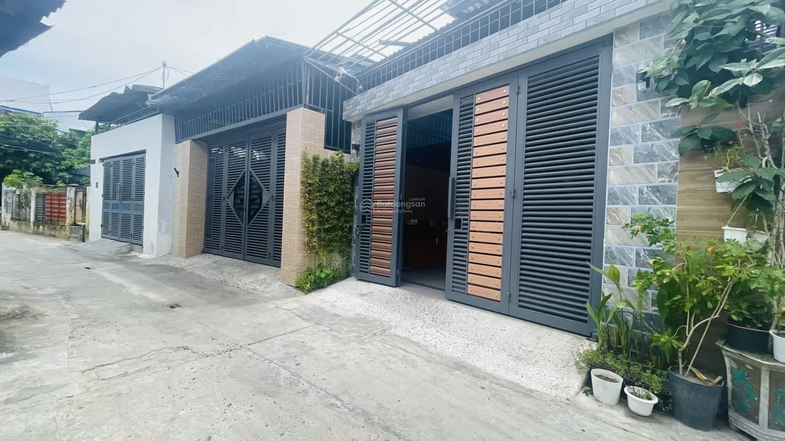 Bán nhà xây đẹp cạnh các khu đô thị Hà Quang 1, phường Phước Hải, TP Nha Trang - Gần sông, gần biển