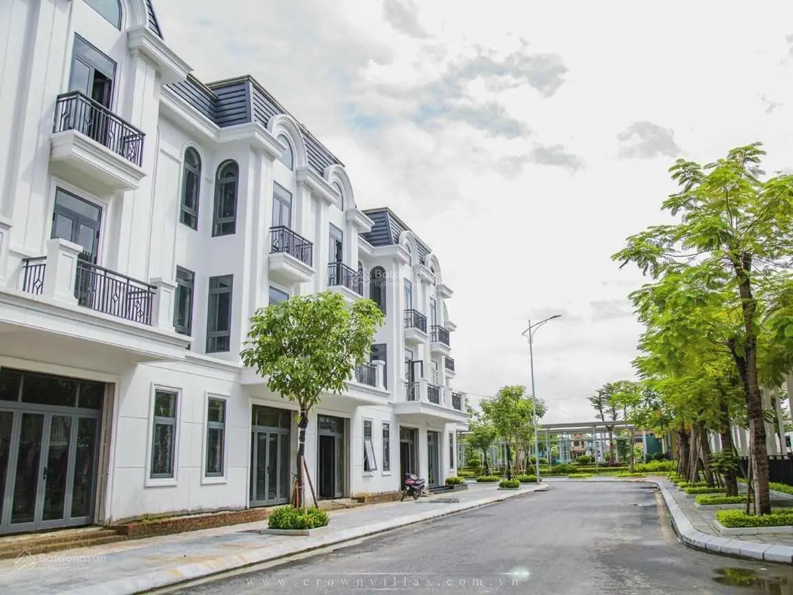 Chính chủ cần tiền bán cắt lỗ sâu SHV2 - x tại dự án Crown Villas