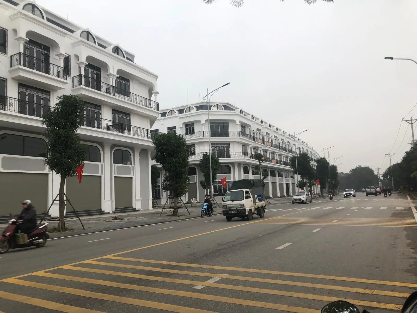 Chính chủ bán shophouse mặt Cổ Loa đã có sổ đỏ sở hữu lâu dài, giá rẻ hơn các căn còn lại 500tr