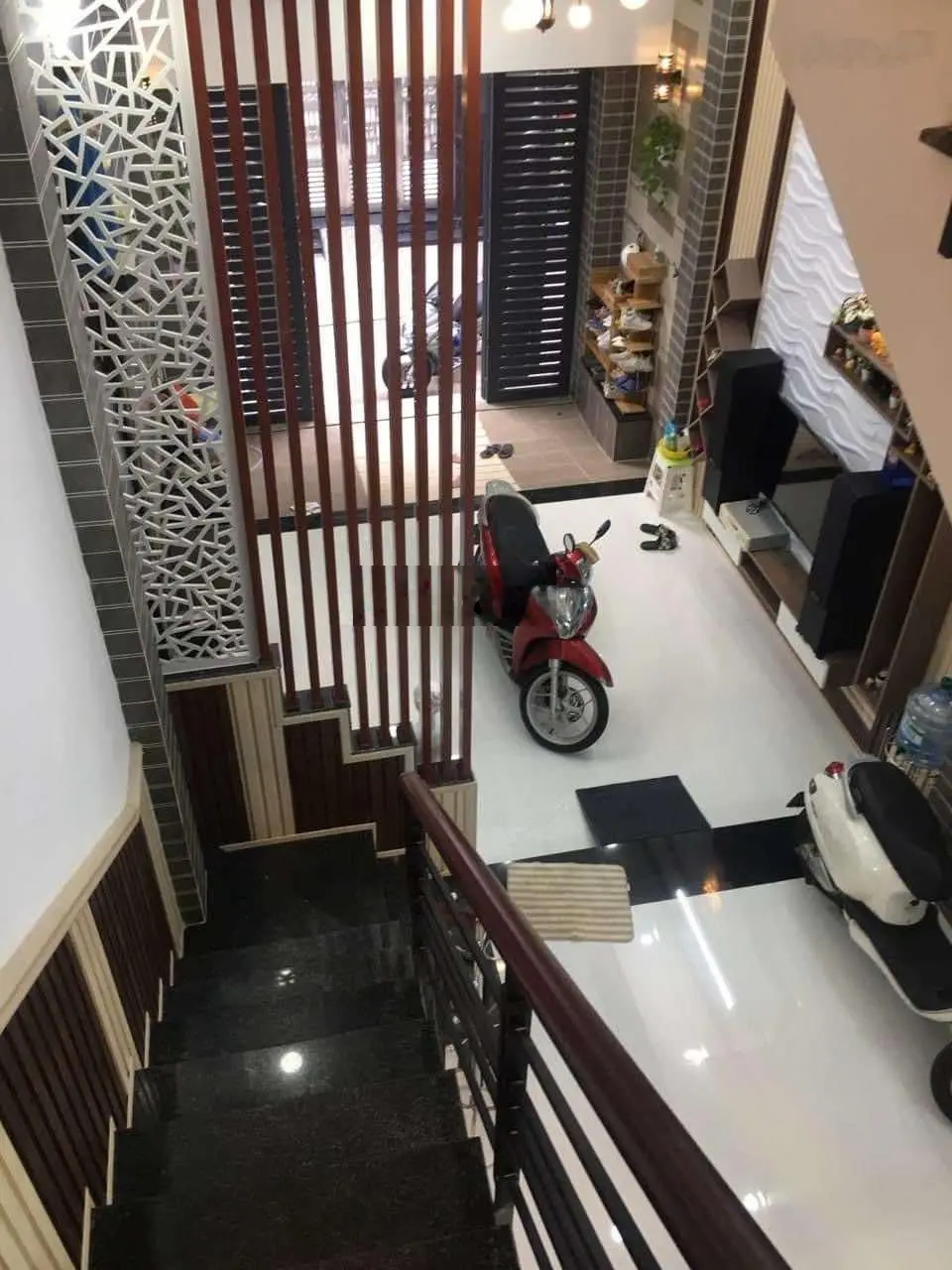 Bán nhà Nguyễn Văn Trỗi Phú Nhuận, 4 tầng, 52m2,hẻm xe hơi cạnh nhà, mới ở ngay, 8.3 Tỷ
