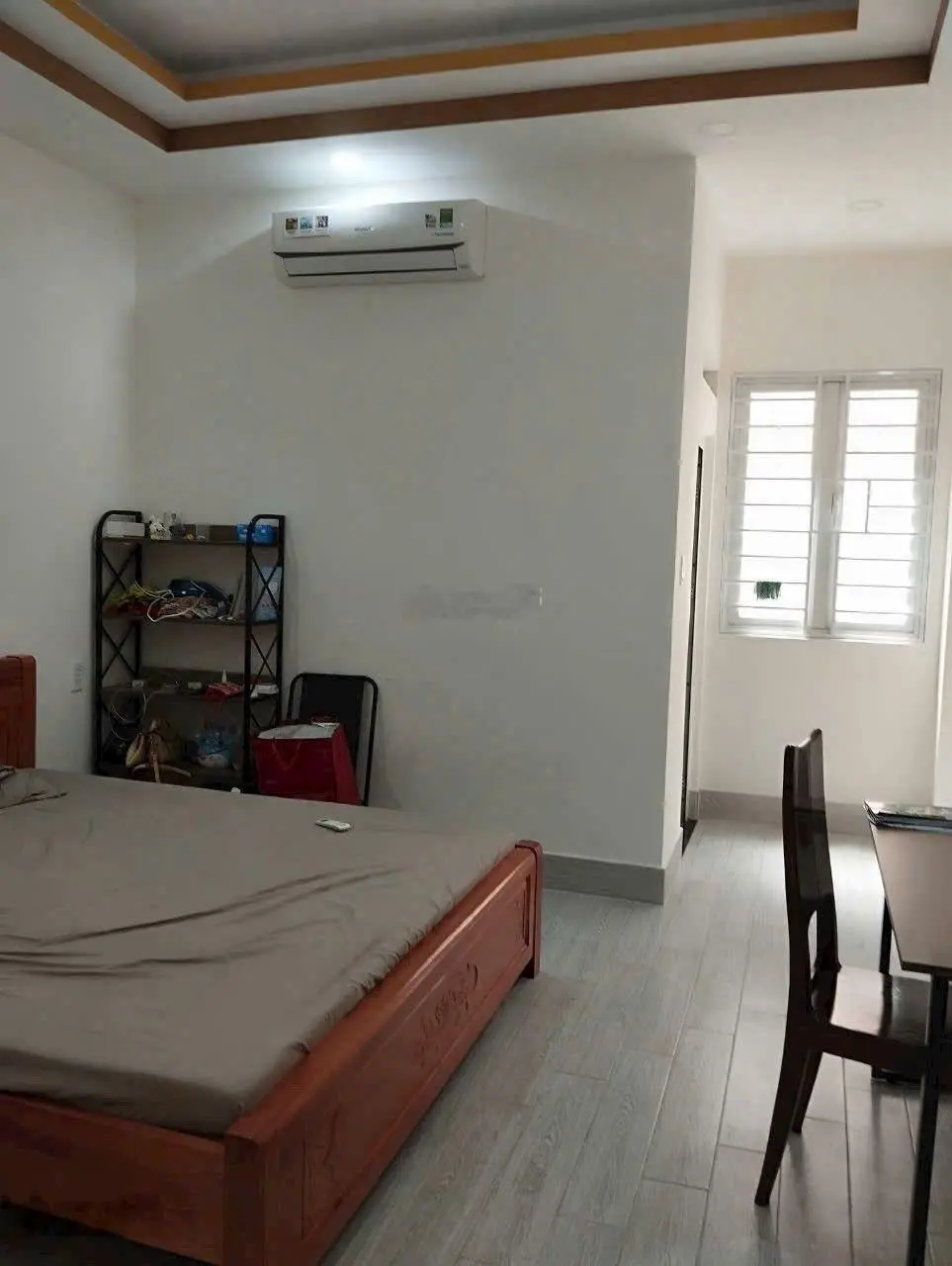 Bán gấp nhà Dương Đức Hiền, DT 64m2, đúc 3.5 tấm, giá 7.9 tỷ TL